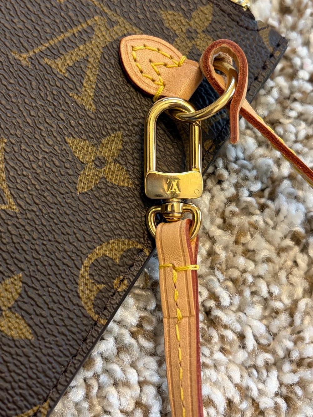 Like New 2024 Louis Vuitton Monogram Wristlet Pouch in Brown and Tan - Picture 5 of 16